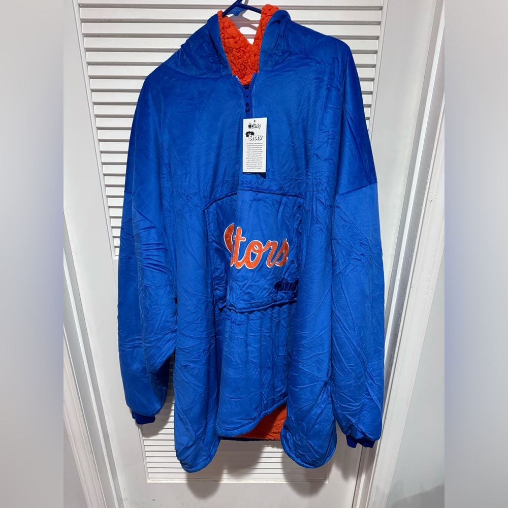 Florida Gators Comfy Wearable Blanket Brand New UF Bookstore purchase Brand New
